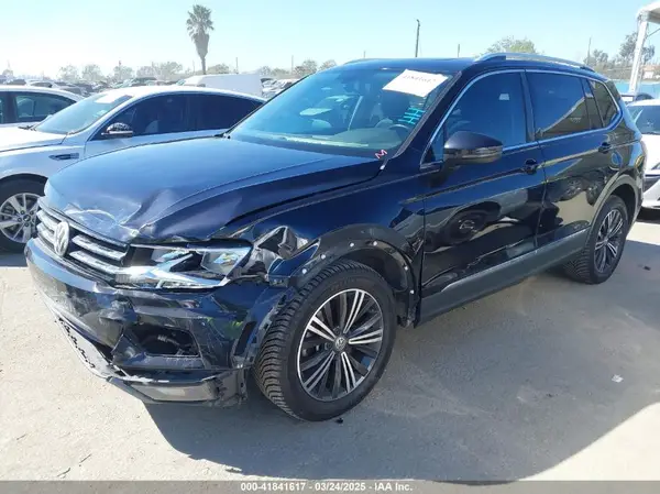3VV3B7AX6JM133406 2018 VOLKSWAGEN TIGUAN - Image 2