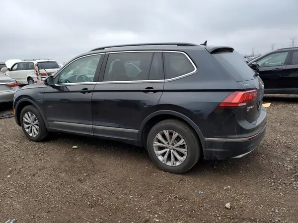 3VV3B7AX6JM140369 2018 VOLKSWAGEN TIGUAN - Image 2