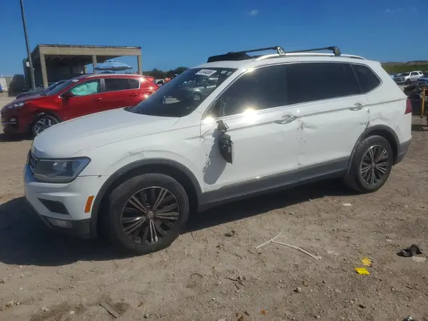 3VV3B7AX6JM150061 2018 VOLKSWAGEN TIGUAN - Image 1