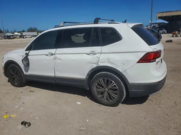 3VV3B7AX6JM150061 2018 VOLKSWAGEN TIGUAN - Image 2