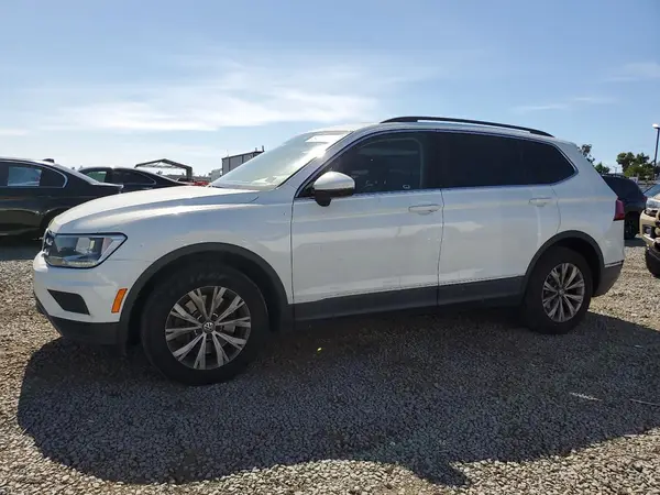 3VV3B7AX6JM151291 2018 VOLKSWAGEN TIGUAN - Image 1