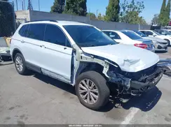 3VV3B7AX6JM152067 2018 VOLKSWAGEN TIGUAN