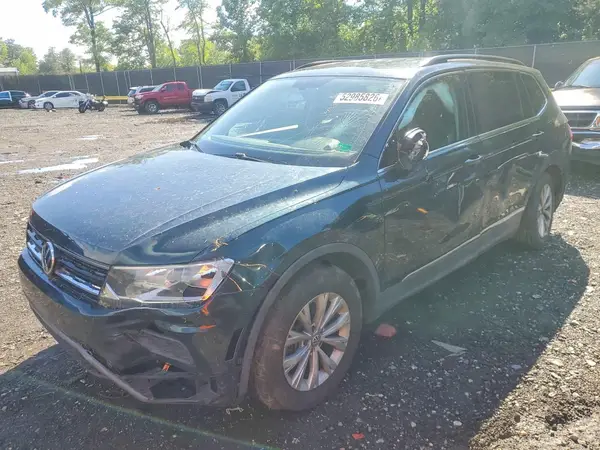 3VV3B7AX6JM153302 2018 VOLKSWAGEN TIGUAN - Image 1