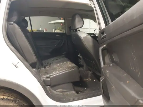 3VV3B7AX6JM181519 2018 VOLKSWAGEN TIGUAN - Image 8