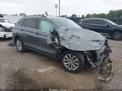 3VV3B7AX6JM185733 2018 VOLKSWAGEN TIGUAN
