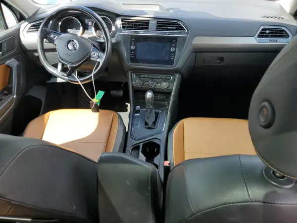 3VV3B7AX6JM195159 2018 VOLKSWAGEN TIGUAN - Image 8