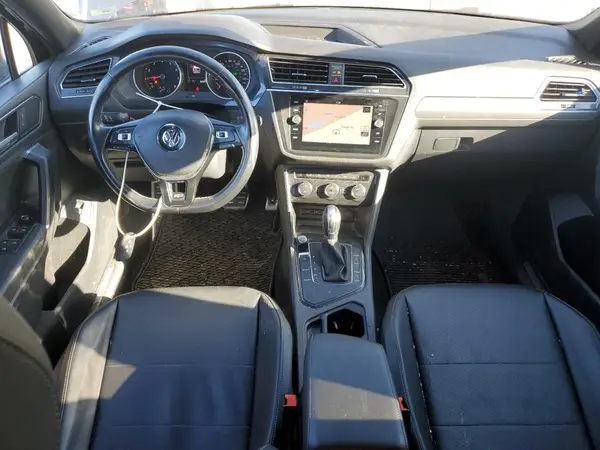 3VV3B7AX6JM195839 2018 VOLKSWAGEN TIGUAN - Image 8