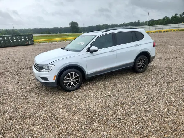 3VV3B7AX6JM200084 2018 VOLKSWAGEN TIGUAN - Image 1