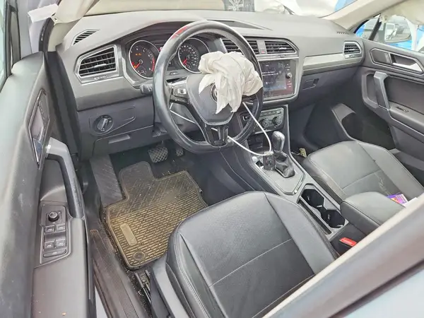 3VV3B7AX6JM208721 2018 VOLKSWAGEN TIGUAN - Image 8