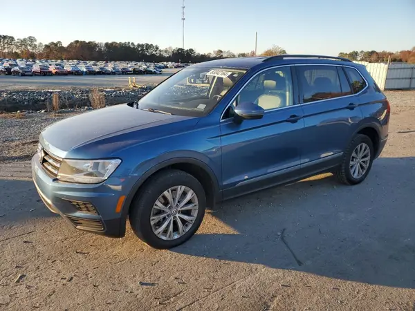 3VV3B7AX6JM209982 2018 VOLKSWAGEN TIGUAN - Image 1