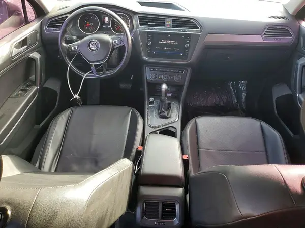 3VV3B7AX6JM213627 2018 VOLKSWAGEN TIGUAN - Image 8