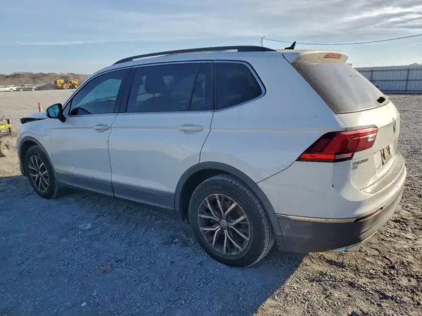 3VV3B7AX6JM214471 2018 VOLKSWAGEN TIGUAN - Image 2