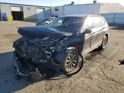3VV3B7AX6JM215992 2018 VOLKSWAGEN TIGUAN