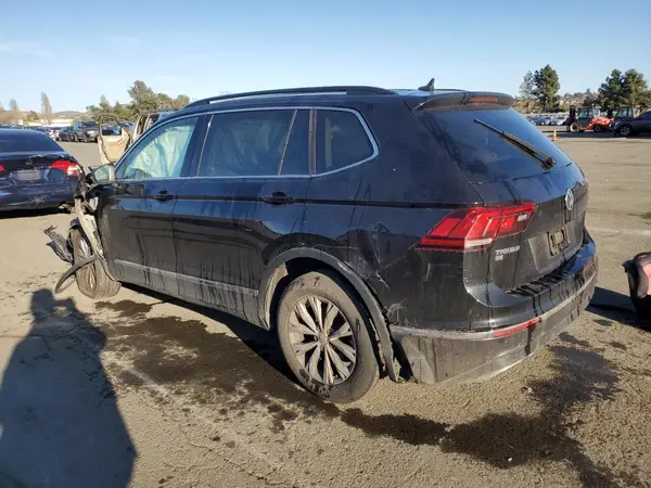3VV3B7AX6JM215992 2018 VOLKSWAGEN TIGUAN - Image 2