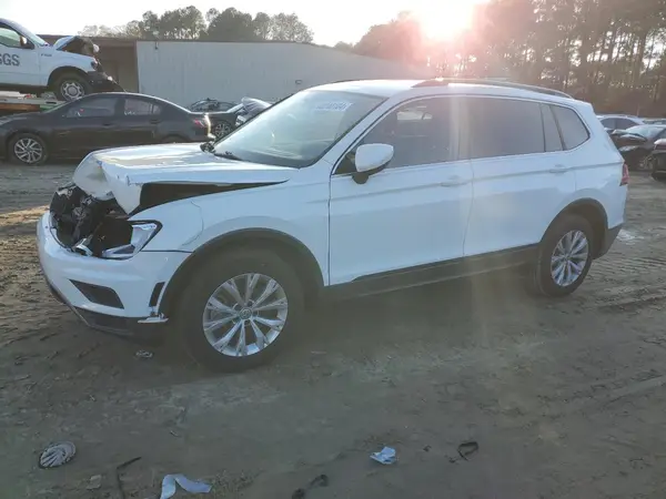 3VV3B7AX6KM015440 2019 VOLKSWAGEN TIGUAN - Image 1