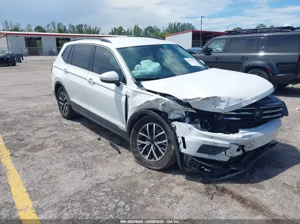 3VV3B7AX6KM056750 2019 VOLKSWAGEN TIGUAN - Image 1