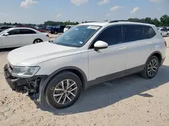 3VV3B7AX6KM143953 2019 VOLKSWAGEN TIGUAN