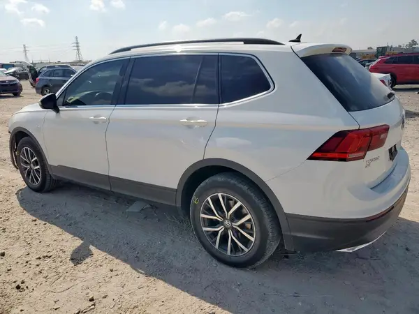3VV3B7AX6KM143953 2019 VOLKSWAGEN TIGUAN - Image 2