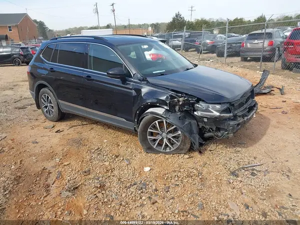 3VV3B7AX6LM004195 2020 VOLKSWAGEN TIGUAN - Image 1
