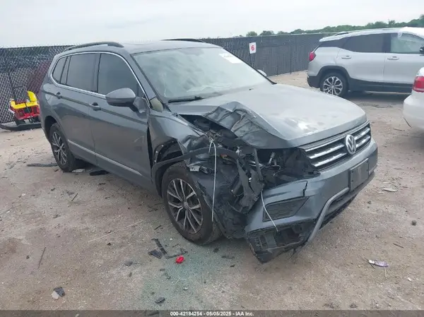 3VV3B7AX6LM008716 2020 VOLKSWAGEN TIGUAN - Image 1