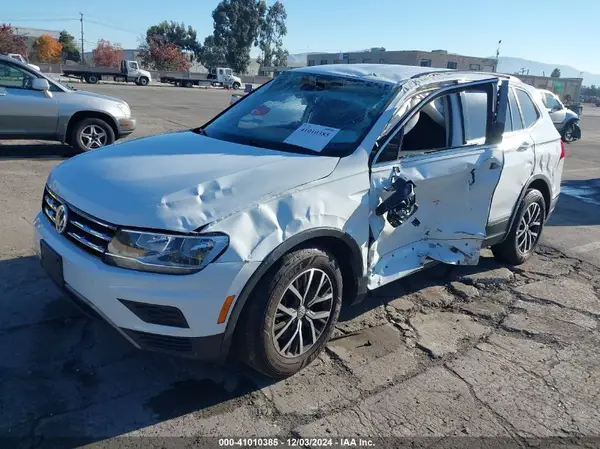 3VV3B7AX6LM015312 2020 VOLKSWAGEN TIGUAN - Image 2
