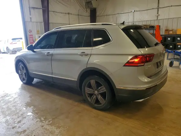 3VV3B7AX6LM017478 2020 VOLKSWAGEN TIGUAN - Image 2