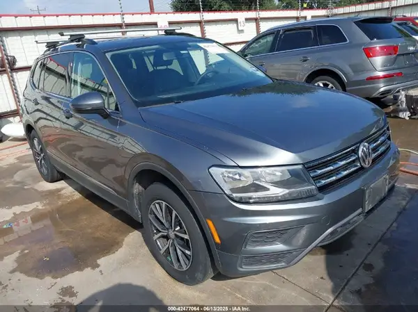 3VV3B7AX6LM028187 2020 VOLKSWAGEN TIGUAN - Image 1
