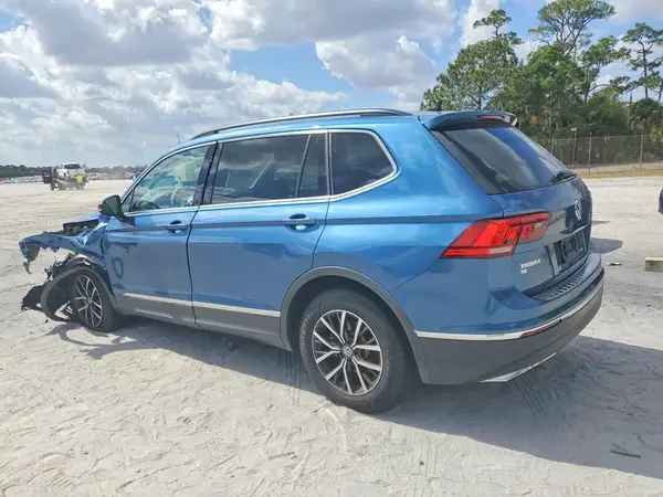 3VV3B7AX6LM031476 2020 VOLKSWAGEN TIGUAN - Image 2