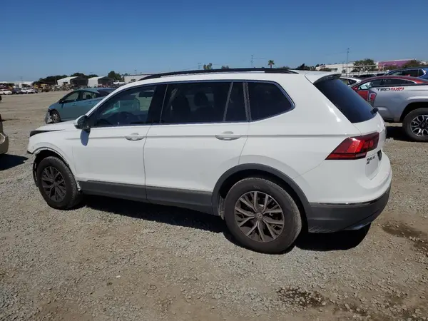 3VV3B7AX6LM041165 2020 VOLKSWAGEN TIGUAN - Image 2