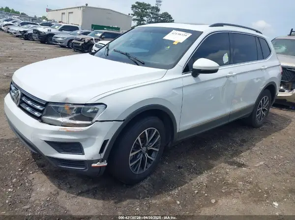 3VV3B7AX6LM054238 2020 VOLKSWAGEN TIGUAN - Image 2