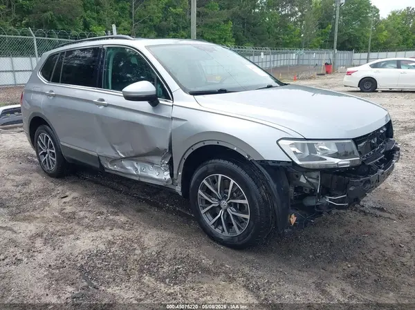 3VV3B7AX6LM070102 2020 VOLKSWAGEN TIGUAN - Image 1