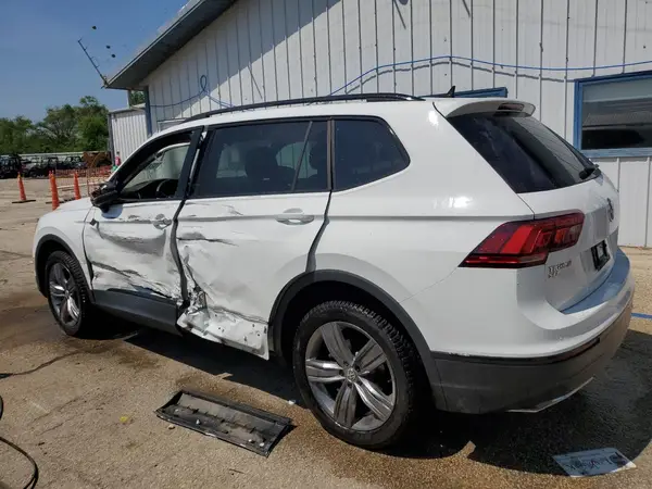 3VV3B7AX6LM106015 2020 VOLKSWAGEN TIGUAN - Image 2