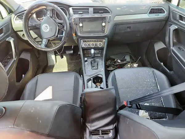 3VV3B7AX6LM110422 2020 VOLKSWAGEN TIGUAN - Image 8