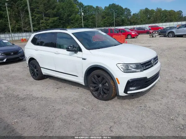 3VV3B7AX6LM115605 2020 VOLKSWAGEN TIGUAN - Image 1