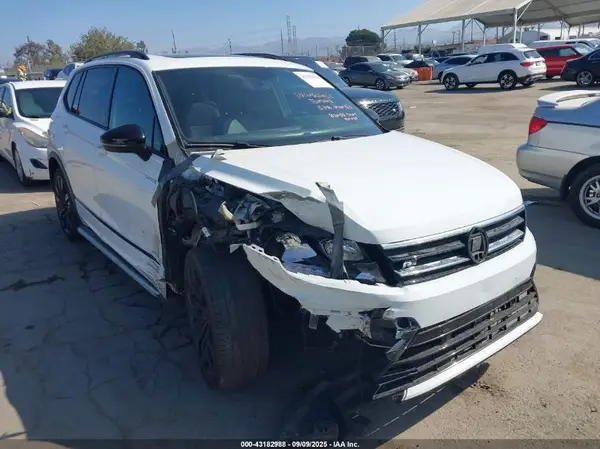 3VV3B7AX6LM149639 2020 VOLKSWAGEN TIGUAN - Image 1