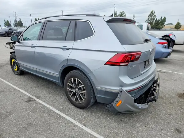 3VV3B7AX6LM177425 2020 VOLKSWAGEN TIGUAN - Image 2