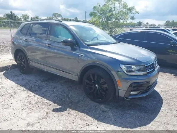 3VV3B7AX6LM181877 2020 VOLKSWAGEN TIGUAN - Image 1