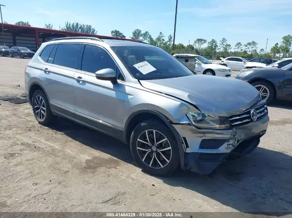 3VV3B7AX6MM062518 2021 VOLKSWAGEN TIGUAN - Image 1