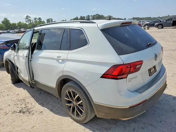 3VV3B7AX6MM063524 2021 VOLKSWAGEN TIGUAN - Image 2