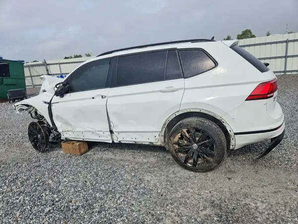 3VV3B7AX6MM074667 2021 VOLKSWAGEN TIGUAN - Image 2