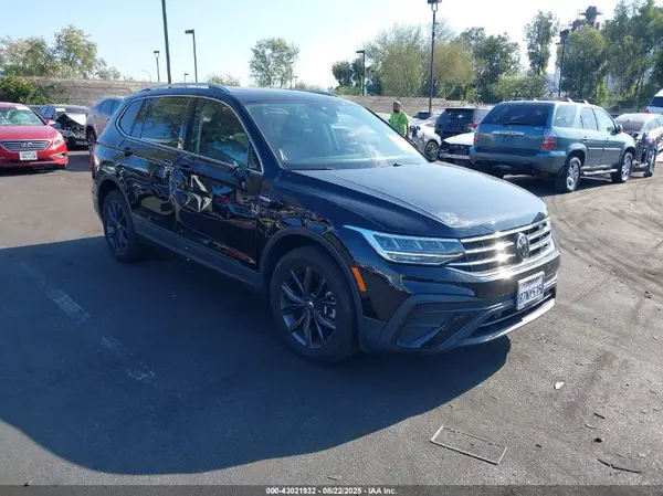 3VV3B7AX6NM016530 2022 VOLKSWAGEN TIGUAN - Image 1
