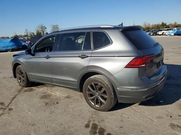 3VV3B7AX6PM036327 2023 VOLKSWAGEN TIGUAN - Image 2