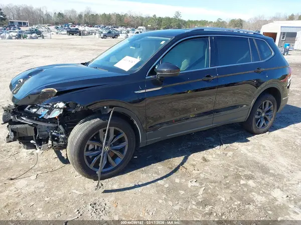 3VV3B7AX6PM120583 2023 VOLKSWAGEN TIGUAN - Image 2