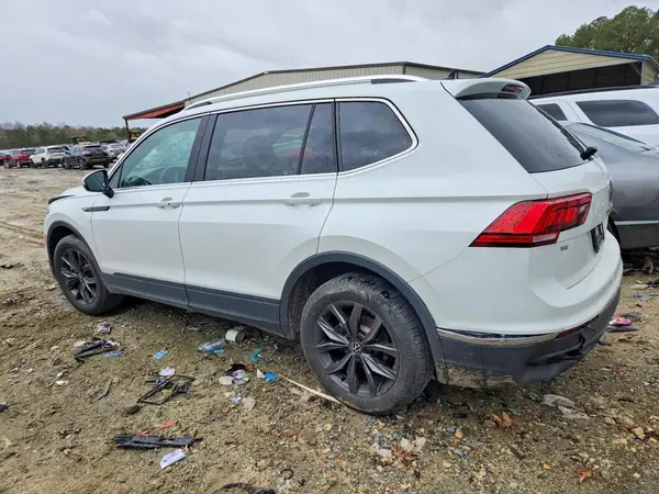 3VV3B7AX6PM123242 2023 VOLKSWAGEN TIGUAN - Image 2