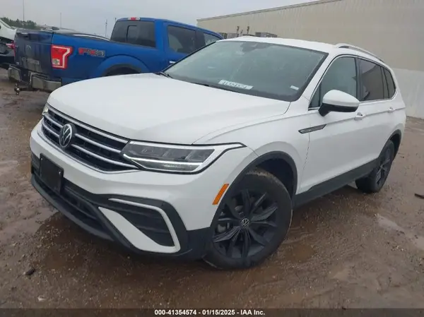 3VV3B7AX6RM045575 2024 VOLKSWAGEN TIGUAN - Image 2