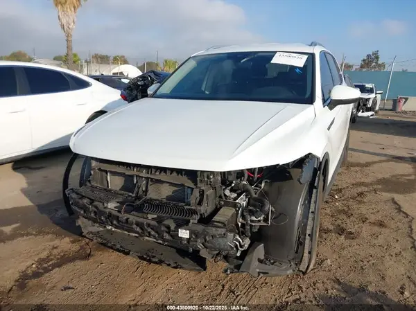 2024 VOLKSWAGEN TIGUAN auction photo 6