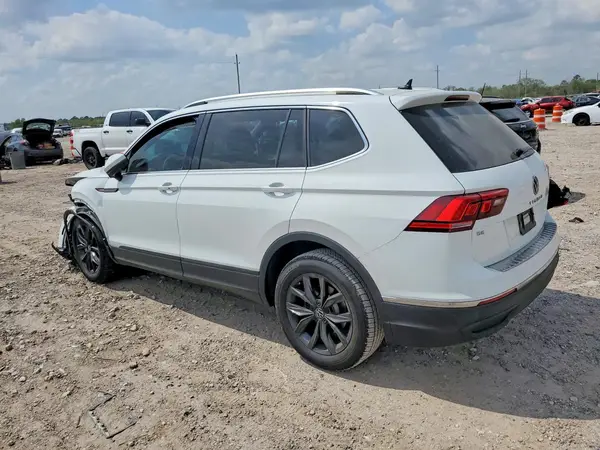 3VV3B7AX6RM068875 2024 VOLKSWAGEN TIGUAN - Image 2