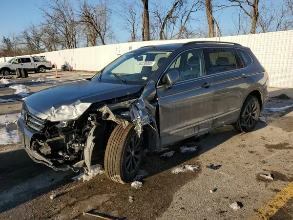 3VV3B7AX7JM000931 2018 VOLKSWAGEN TIGUAN - Image 1