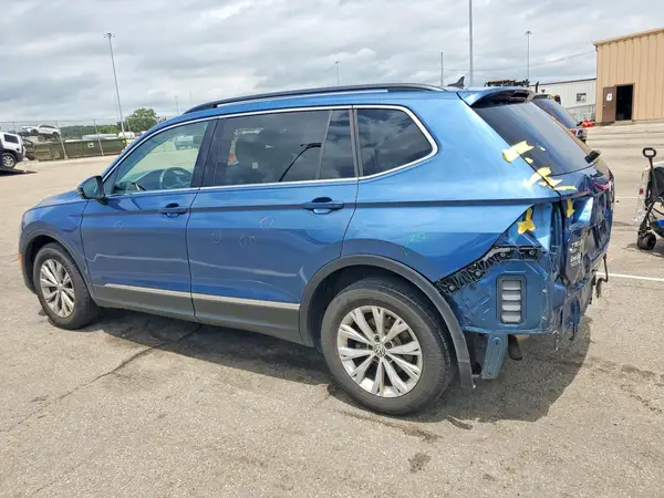 3VV3B7AX7JM000959 2018 VOLKSWAGEN TIGUAN - Image 2