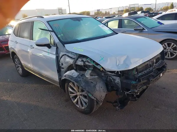 3VV3B7AX7JM001836 2018 VOLKSWAGEN TIGUAN - Image 1